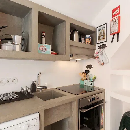 Hideaway I - Peaceful Urban Escape