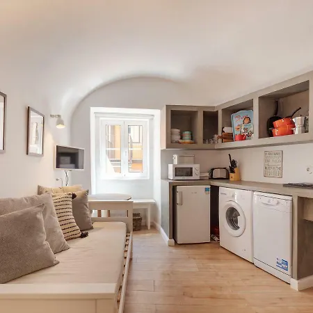 Hideaway I - Peaceful Urban Escape شقة