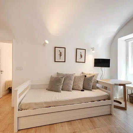 Hideaway I - Peaceful Urban Escape Apartment Lisbon